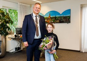 Evi van Gils is de nieuwe jeugdburgemeester van Goirle